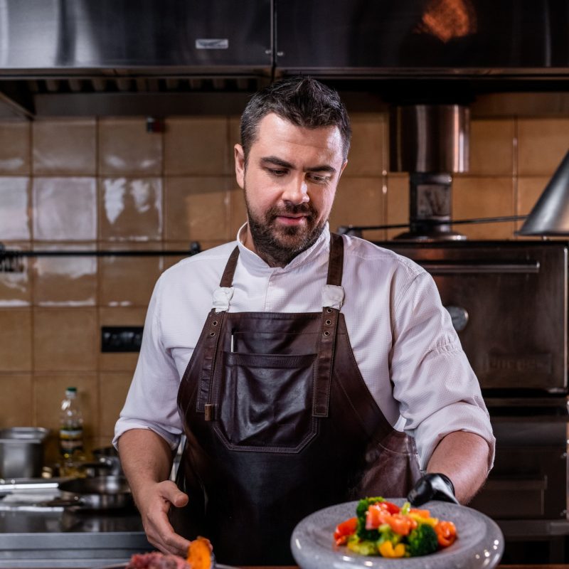 chef-serving-dishes.jpg